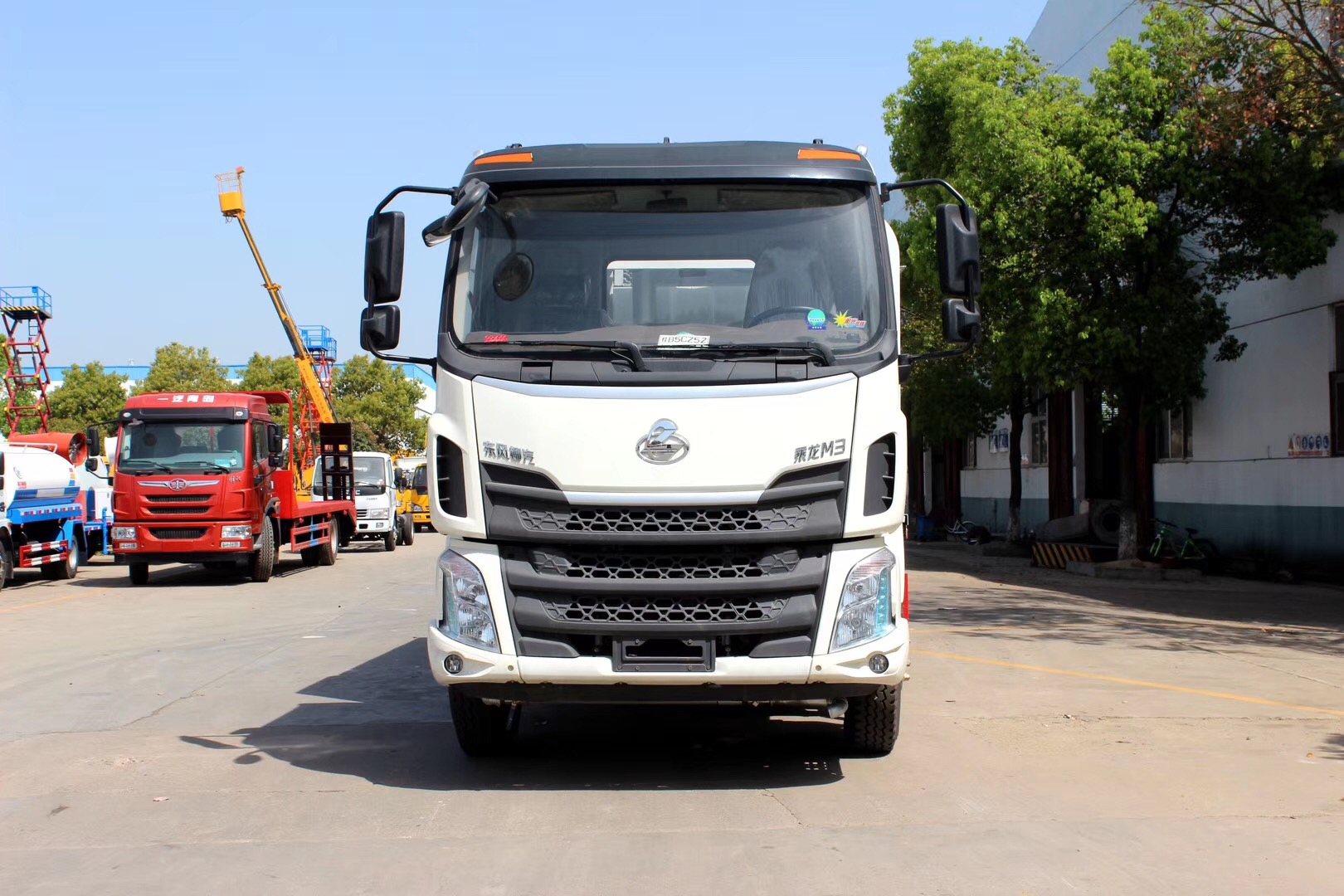 東風柳汽乘龍15方吸糞車