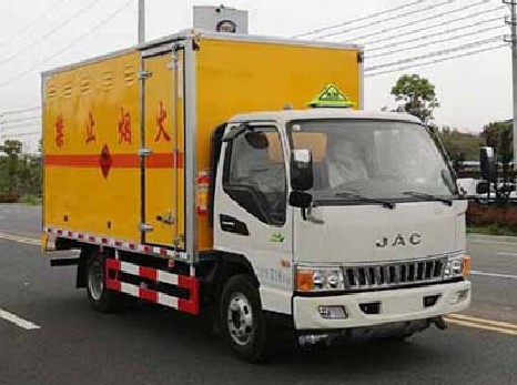 江淮駿鈴4.2米易燃液體廂式運輸車圖片 江淮駿鈴4.2米易燃液體廂式運輸車圖片