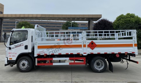 國六解放黃牌5.15米氣瓶運輸車