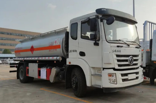 國六東風錦程油罐車