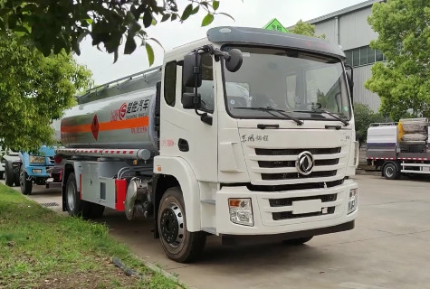 國六東風錦程油罐車
