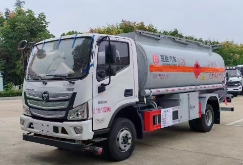 福田歐馬可8噸油罐車_福田歐馬可10方加油車