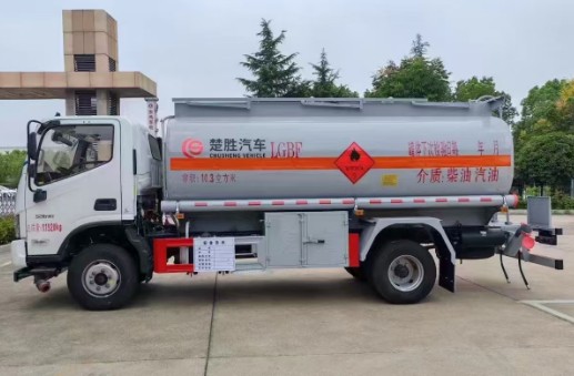 福田歐馬可8噸油罐車_福田歐馬可10方加油車